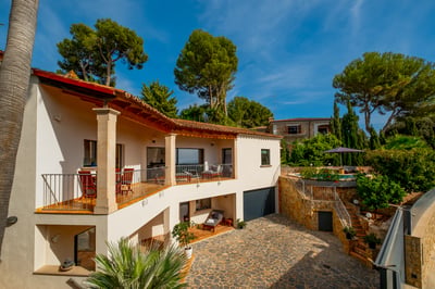 Luxury Villa Photo #5