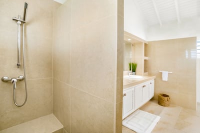 Luxury Villa Photo #36