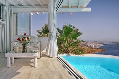 Luxury Villa Photo #9