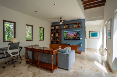 Luxury Villa Photo #38