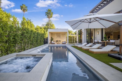 Luxury Villa Photo #6