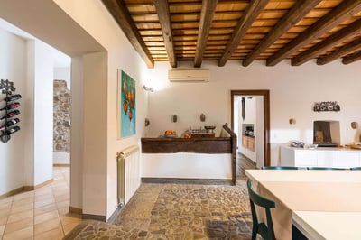 Luxury Villa Photo #32