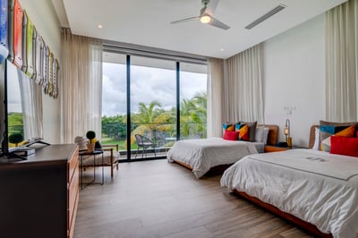 Luxury Villa Photo #24