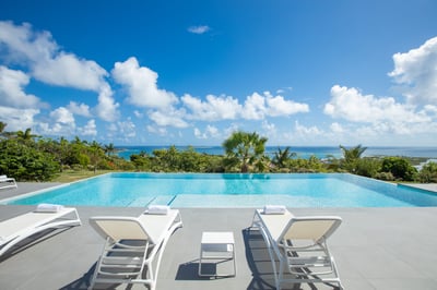 Luxury Villa Photo #8