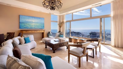 Luxury Villa Photo #30
