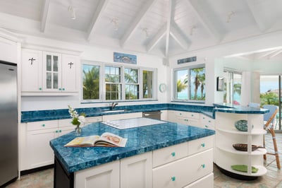 Luxury Villa Photo #11