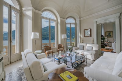 Luxury Villa Photo #20