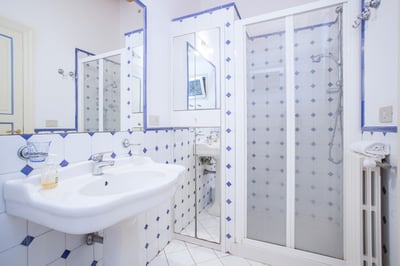 Luxury Villa Photo #19