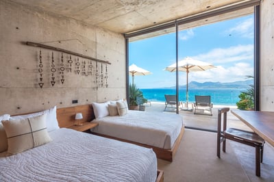 Luxury Villa Photo #13