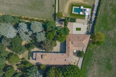 Luxury Villa Photo #3