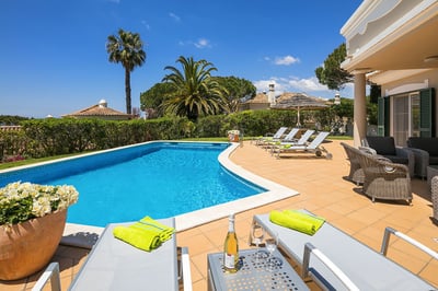 Luxury Villa Photo #3