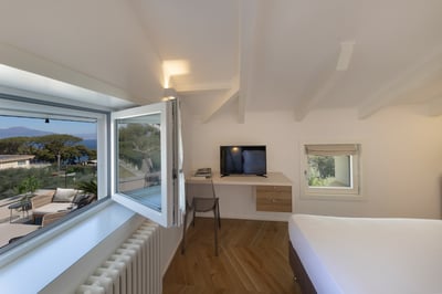 Luxury Villa Photo #26