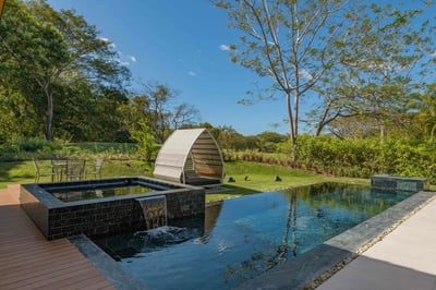 Luxury Villa Photo #6