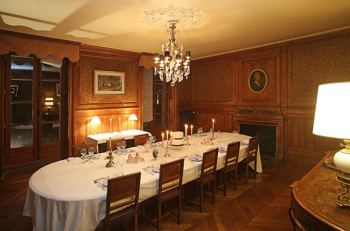 Chateau De Varennes CharetteVarennes, France Rental Escapes