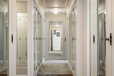 Luxury Villa Photo #22