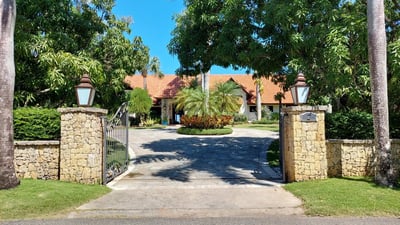 Luxury Villa Photo #27