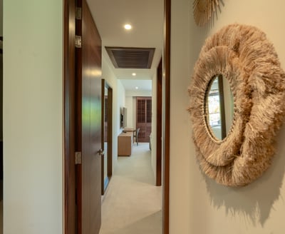 Luxury Villa Photo #6