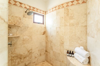 Luxury Villa Photo #39
