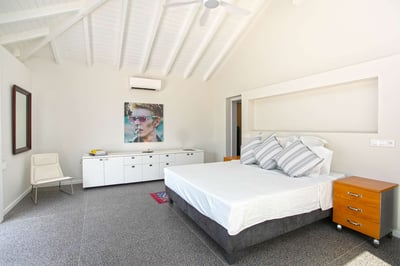 Luxury Villa Photo #13