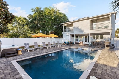 Luxury Villa Photo #4