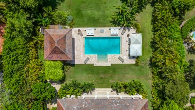 Luxury Villa Photo #4