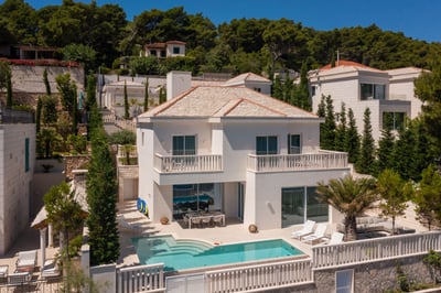 Luxury Villa Photo #8