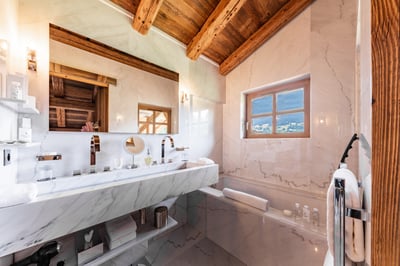 Luxury Villa Photo #17