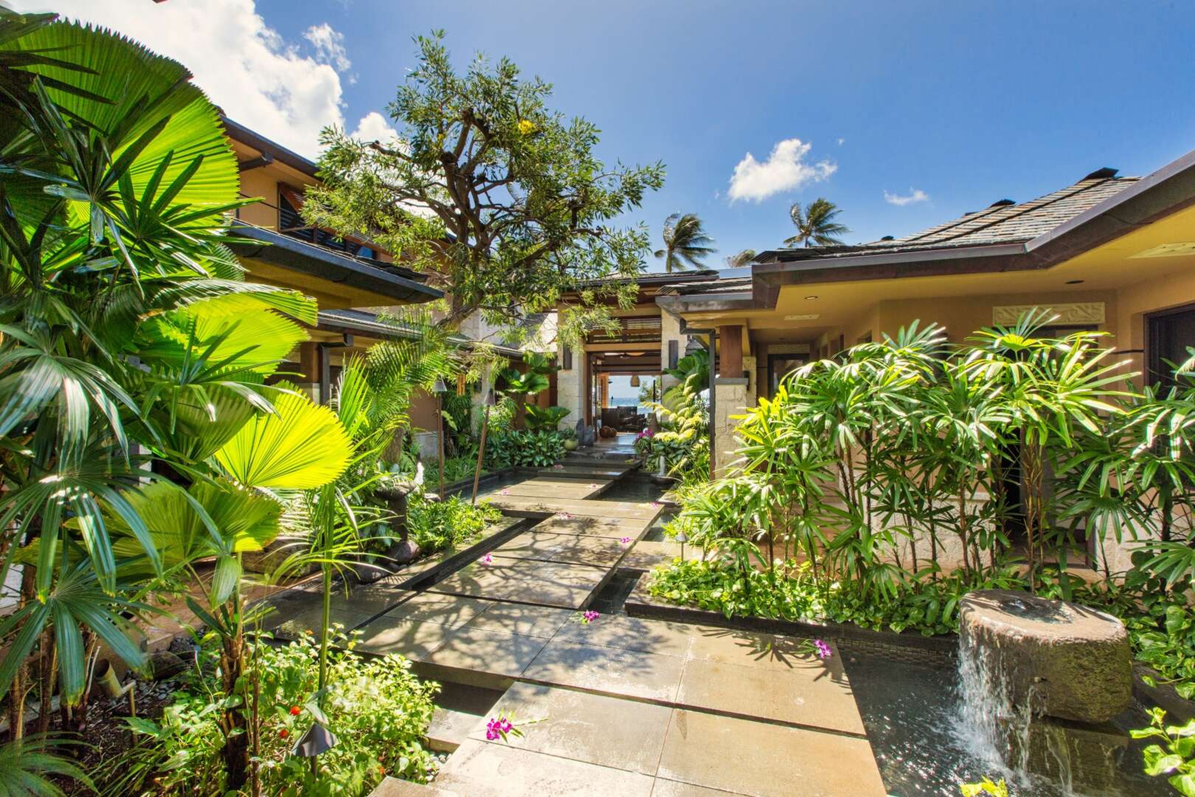 Banyan House - 15