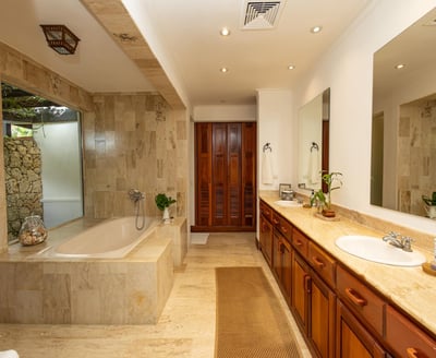 Luxury Villa Photo #44