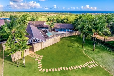 Luxury Villa Photo #34