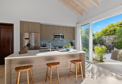 Luxury Villa Photo #4