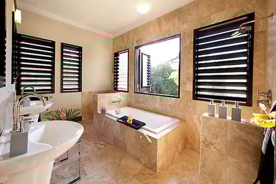 Luxury Villa Photo #26