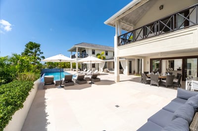 Luxury Villa Photo #4