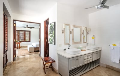 Luxury Villa Photo #29