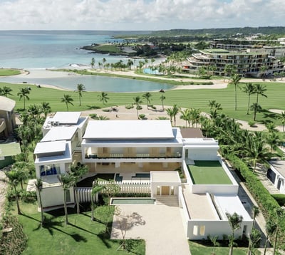 Large luxury villa with full staff and ocean views