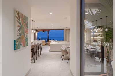 Luxury Villa Photo #27