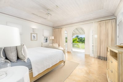 Luxury Villa Photo #11