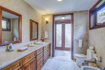 Luxury Villa Photo #33