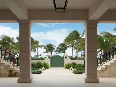 Luxury Villa Photo #13