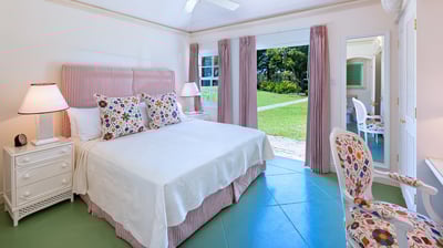 Luxury Villa Photo #30