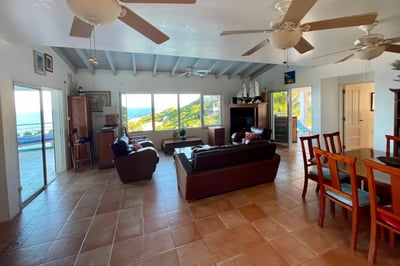 Luxury Villa Photo #11