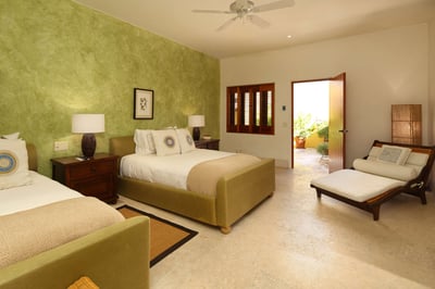 Luxury Villa Photo #14