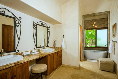 Luxury Villa Photo #21