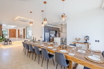 Luxury Villa Photo #14