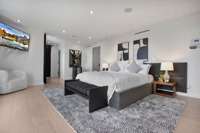 Luxury Villa Photo #23