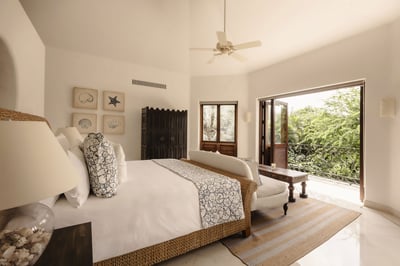 Luxury Villa Photo #75