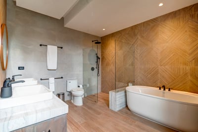 Luxury Villa Photo #34