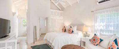 Luxury Villa Photo #13