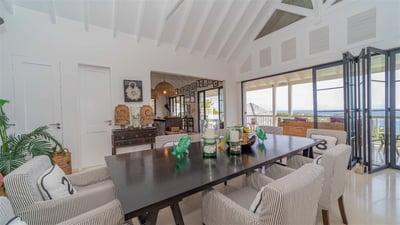 Kitchen & Dining Area