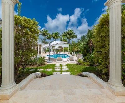 Luxury Villa Photo #2